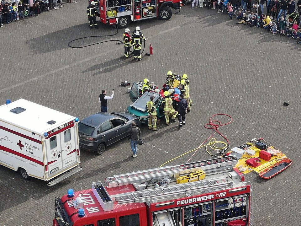 Übung beim Blaulichtgewitter in Bruchmühlen